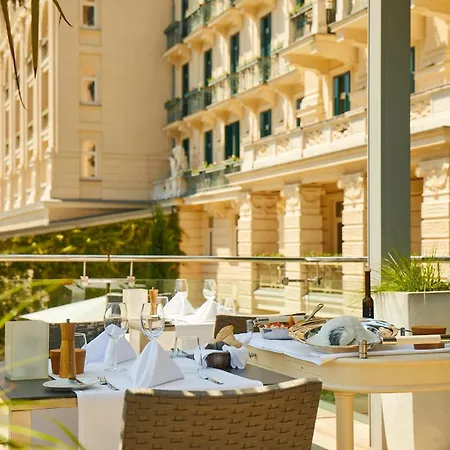 Hotel Palace Portoroz-3