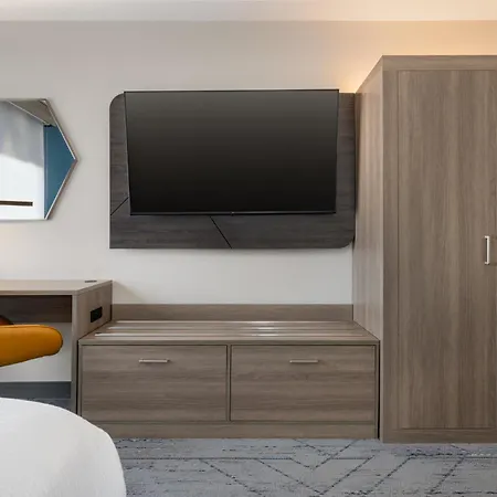 Holiday Inn Express Boston-Milford By Ihg-3