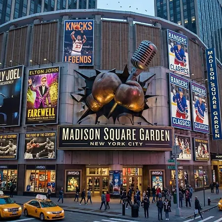 OYO Times Square-3