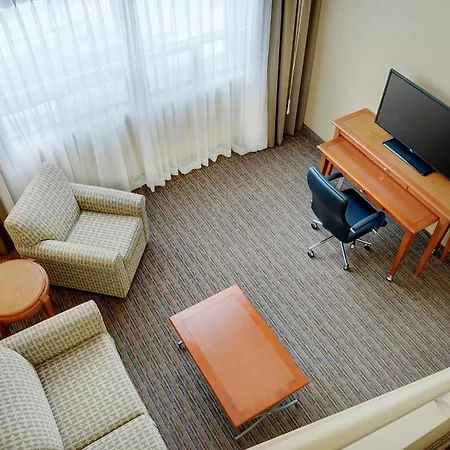 Holiday Inn Hotel & Suites London By Ihg-2