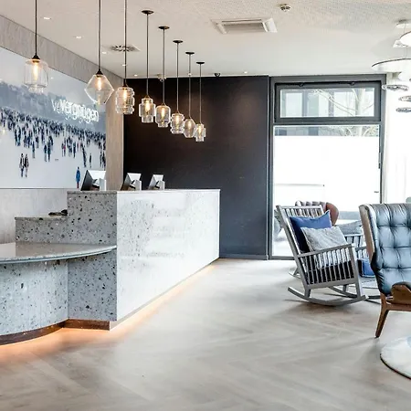 Motel One Hamburg-Alster-2