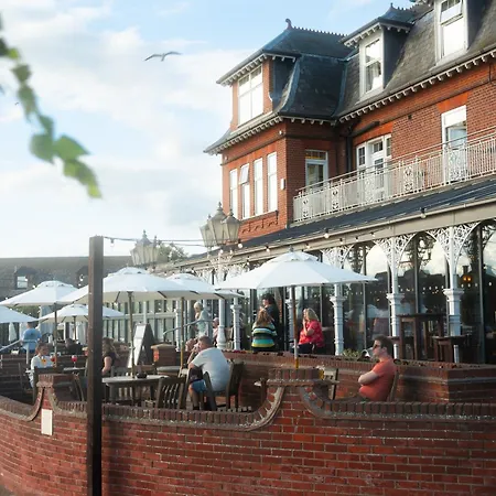 Wherry Hotel-2