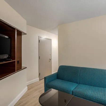 Comfort Inn & Suites Mt Laurel-Philadelphia-2