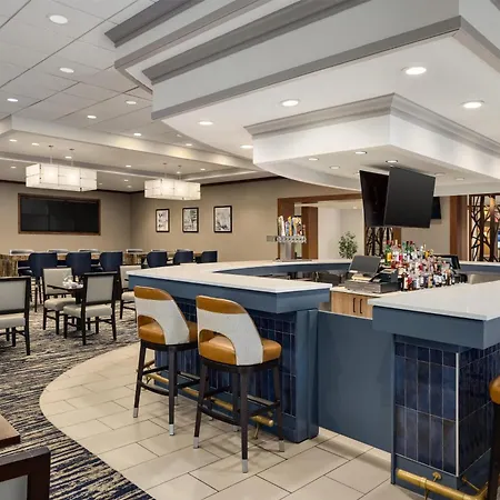 Doubletree By Hilton Pittsburgh-Green Tree-3
