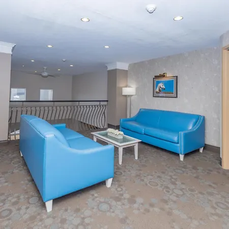 Days Inn & Suites By Wyndham Brandon-2