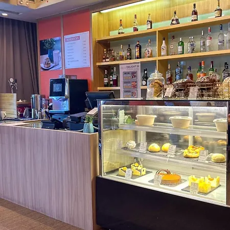 Holiday Inn & Suites Makati By Ihg-3