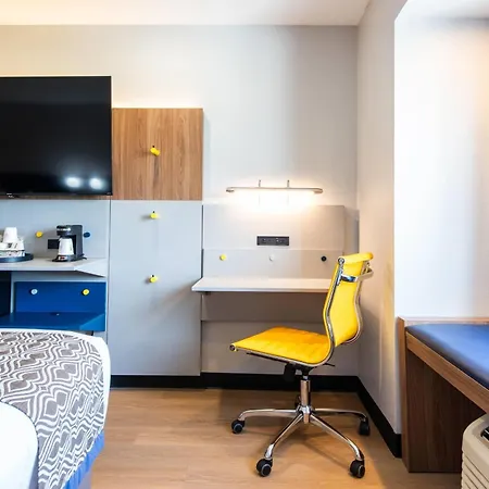 Microtel Inn & Suites By Wyndham London-2