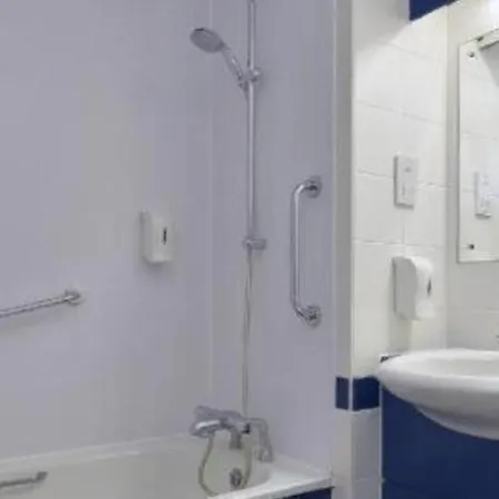 Travelodge Colchester Feering-3