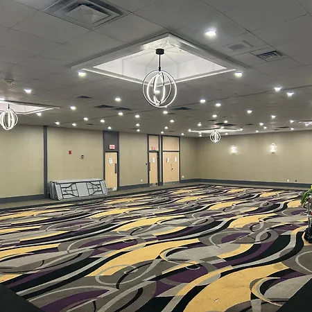 Ramada By Wyndham Trenton-3