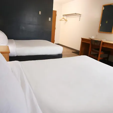 Colonial Inn-3