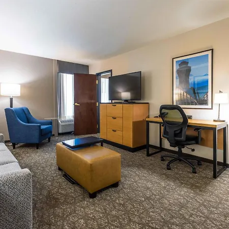 Drury Inn & Suites St. Louis Airport-2