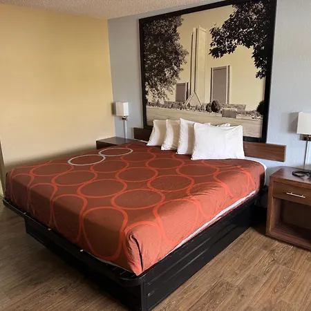 Super 8 By Wyndham Tulsa - Route 66-2