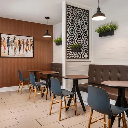 Hyatt House Dallas Uptown-3