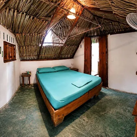 La Aldea Hostel, Camping y Hamacas-3