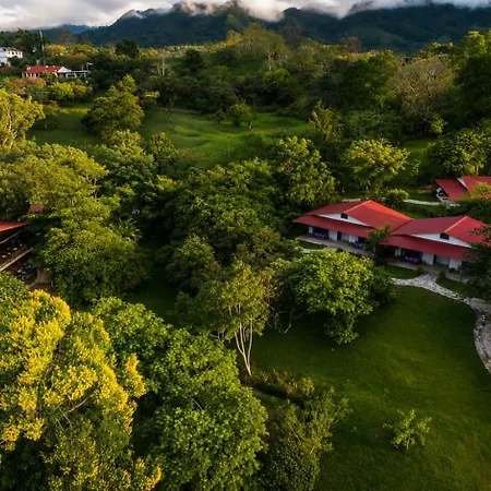 Los Susurros. Casa-2
