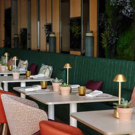 Crowne Plaza Madrid - Centre Retiro By Ihg-3