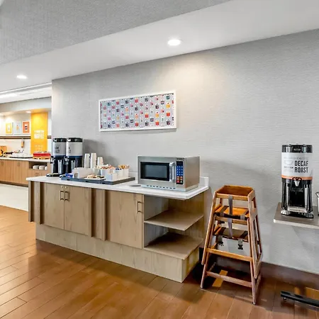 Hampton Inn & Suites Scottsburg-3