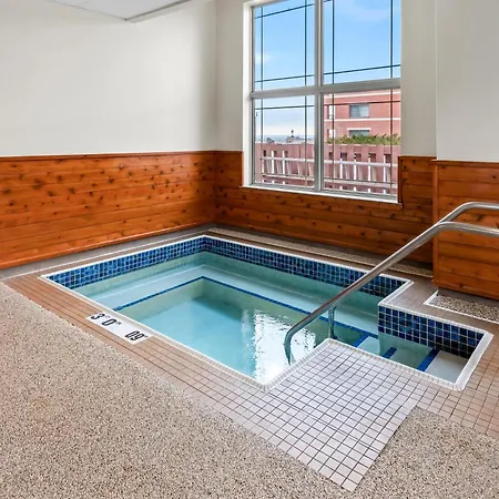 Hampton Inn Duluth-Canal Park-3