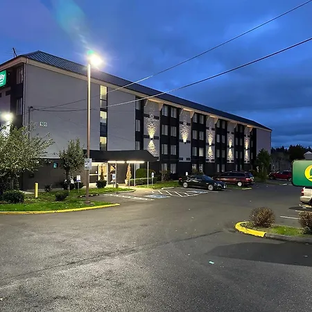 Quality Inn & Suites Everett-3