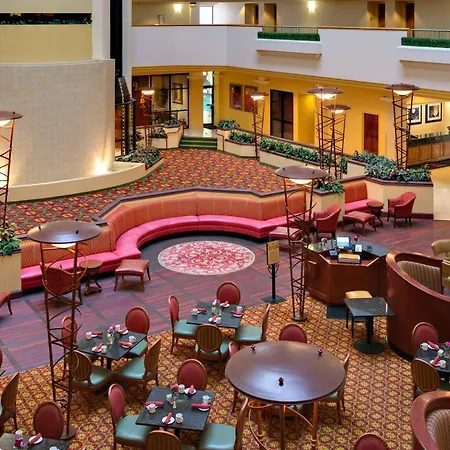 Radisson Hotel Cedar Rapids-2