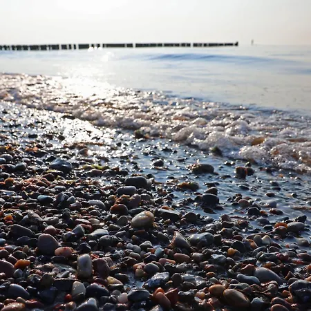 Aparthotel Waterkant Suites direkt am Meer mit Wellnessbereich-2