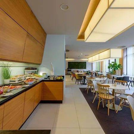Novotel Nuernberg Am Messezentrum-3