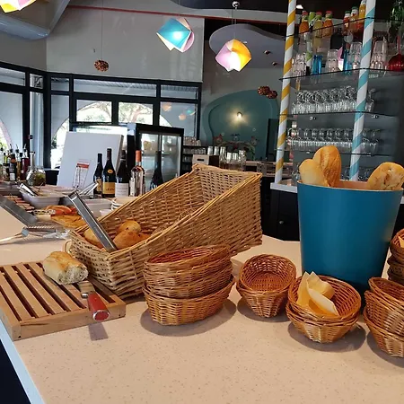 ibis Styles Fréjus St Raphael-2