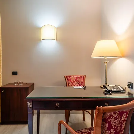 Best Western Cavalieri Della Corona-2