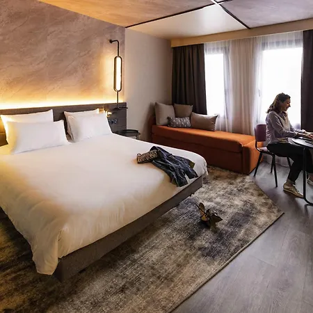 Novotel Paris Suresnes Longchamp-3