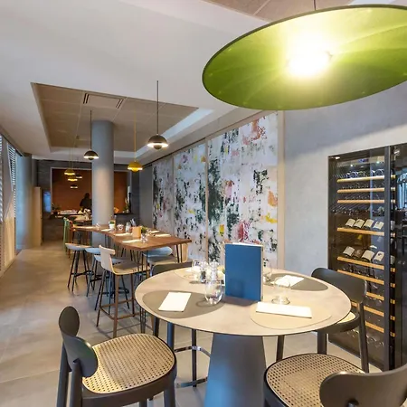 Novotel Bourges-3