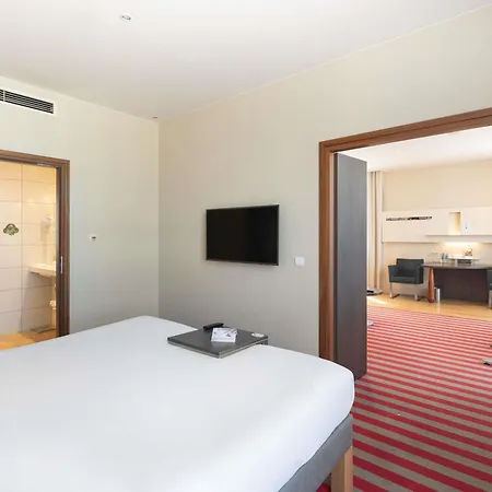 Mercure Warszawa Grand-2