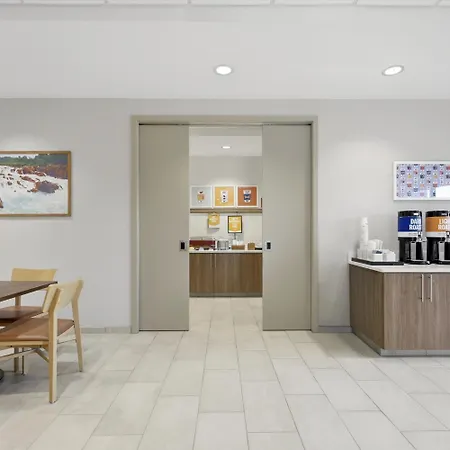 Hampton Inn Inwood-3