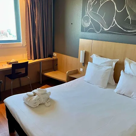 Ibis Barcelona Meridiana-2