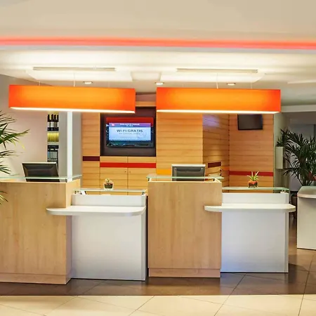 Ibis Cornella-3