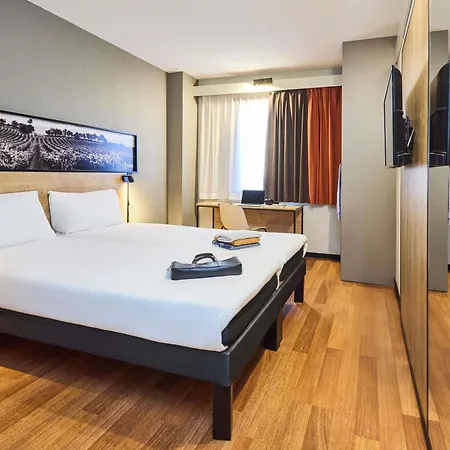 Ibis Valladolid-2
