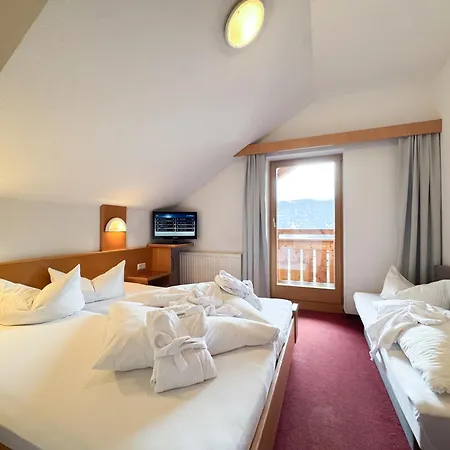 Erlebnishotel Fendels-2