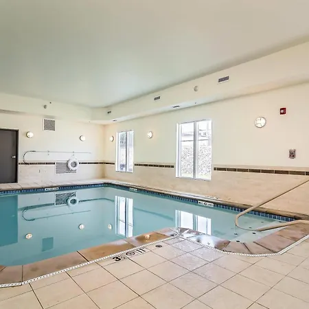 Sleep Inn & Suites Fort Scott-2