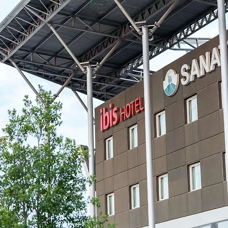 Ibis Pilar-3