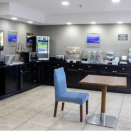 Baymont By Wyndham Maumee Toledo-3