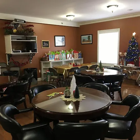 Depot Inn & Suites-3