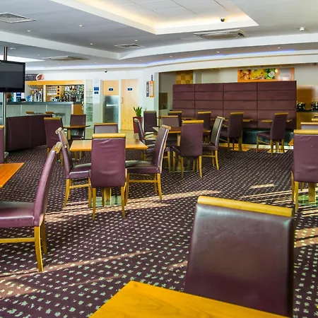 Holiday Inn Express Cambridge By Ihg-3