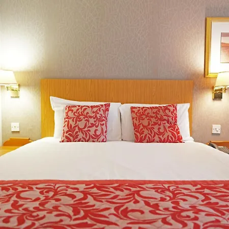 The Hickstead Hotel By Uno-Free Parking-2
