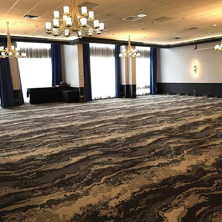 Travelodge By Wyndham Quebec City Hotel & Convention Centre-3