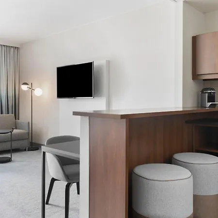 Courtyard By Marriott Basel-3