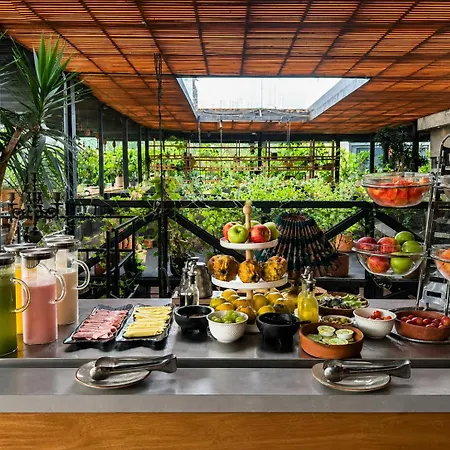 The Art Hotel El Poblado Medellin By Key 33-2
