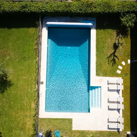 La Grange De Léonie, Chambres d'hôtes avec Piscine et Spa-2
