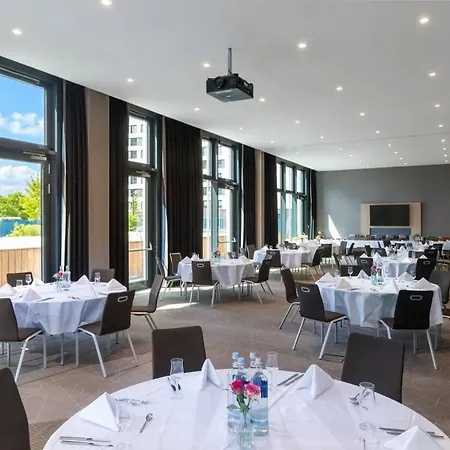 Holiday Inn Frankfurt Airport By Ihg-3