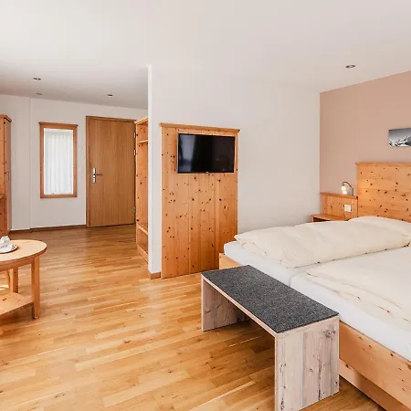 Hotel Edelweiss Superior-3