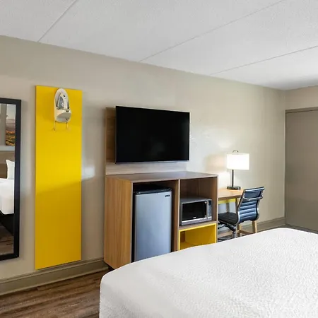 Days Inn By Wyndham Greeneville-2