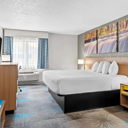 Days Inn By Wyndham Alpena-2